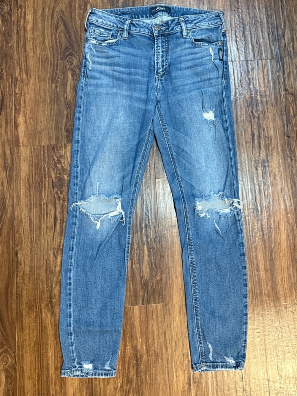 Silver Jeans Women's Medium Blue Distressed Skinny Jeans 31/29